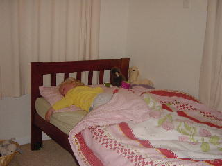 sinds een paar weken slaapt Kirsten in een groot bed!